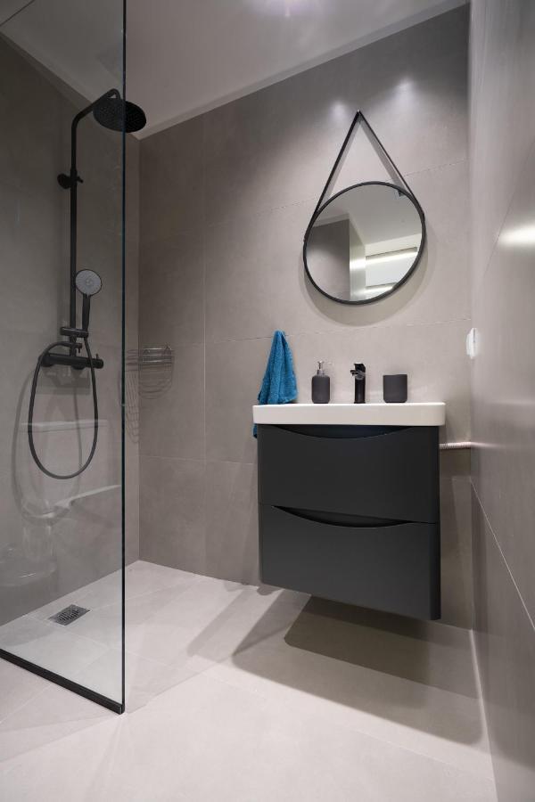 Monastiraki Metro St 2 Bedrooms 6 Pers By Mps Atene Esterno foto